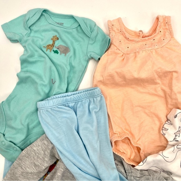 Baby Girl Bundle Lot of Fall / Winter Clothes Size 3-6 Months - Picture 4 of 13